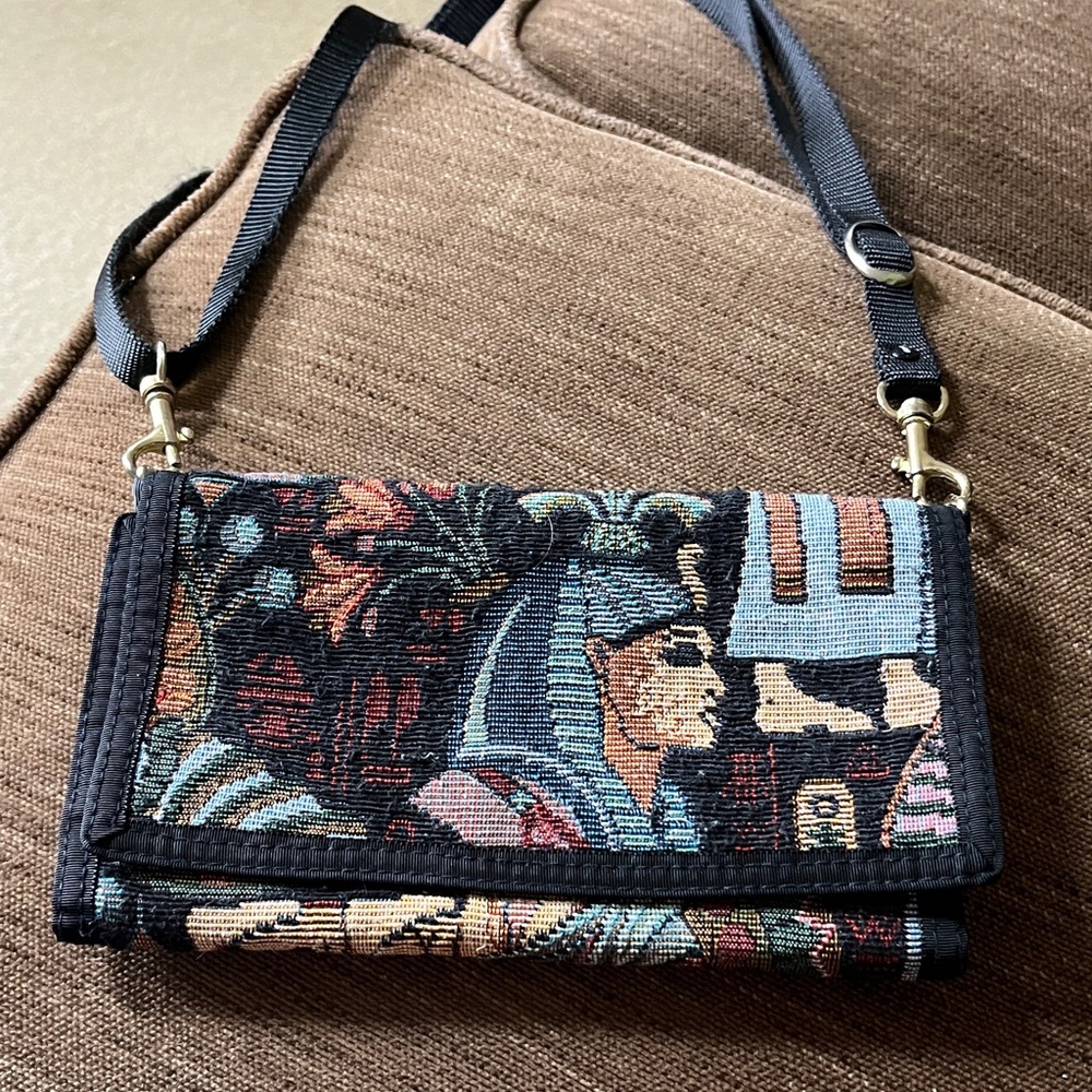 Elegant Tapestry Crossbody Bag